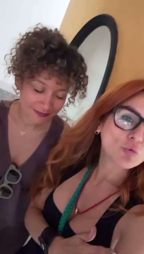 Participante compartiendo su experiencia